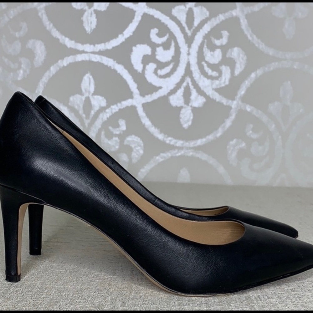 DIANE VON FURSTENBERG BLACK LEATHER PUMPS SIZE 7.5